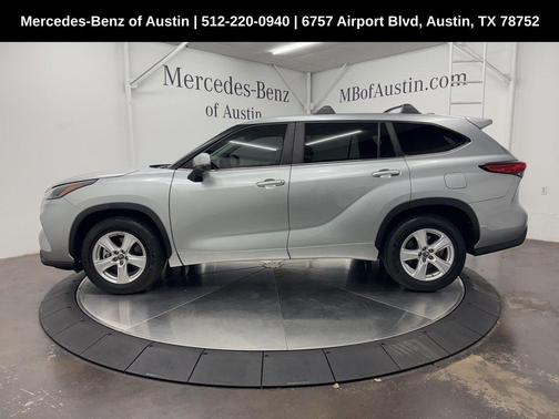 2023 Toyota Highlander Hybrid LE