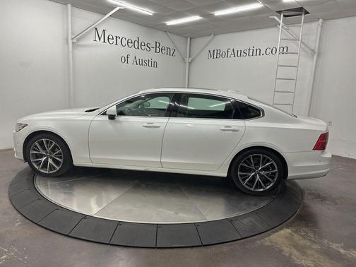 2018 Volvo S90 T5 Momentum