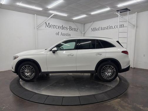 2026 Mercedes-Benz GLC 300 Base