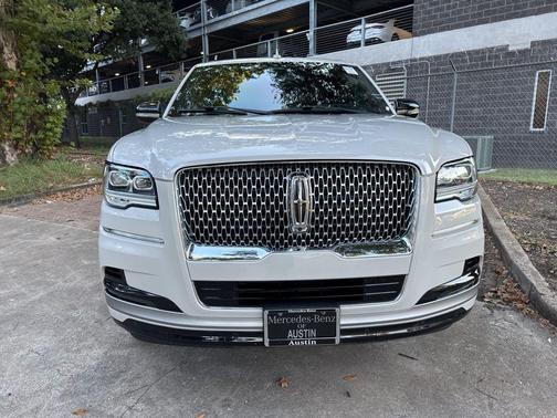 2022 Lincoln Navigator L Reserve