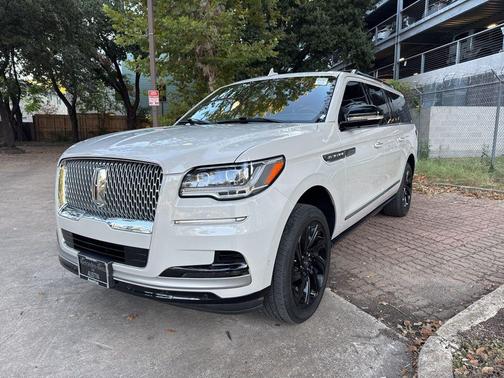 2022 Lincoln Navigator L Reserve