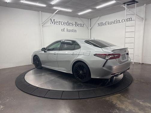 2022 Toyota Camry Hybrid XSE