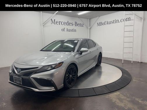 2022 Toyota Camry Hybrid XSE