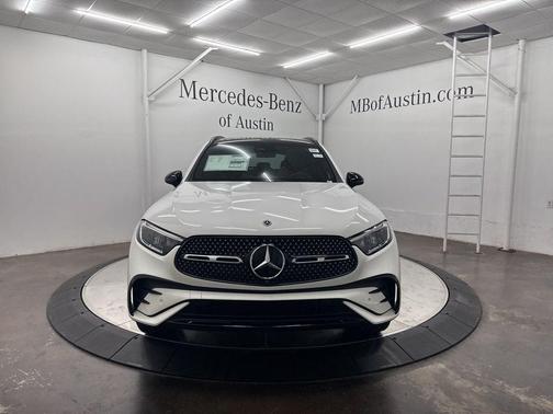 Polar White 2026 Mercedes-Benz GLC 300 Base