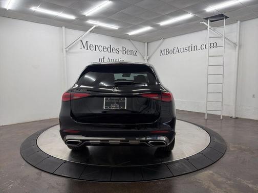 2026 Mercedes-Benz GLC 300 Base