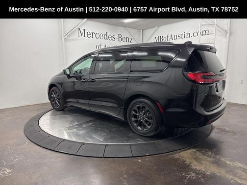 2021 Chrysler Pacifica Touring-L