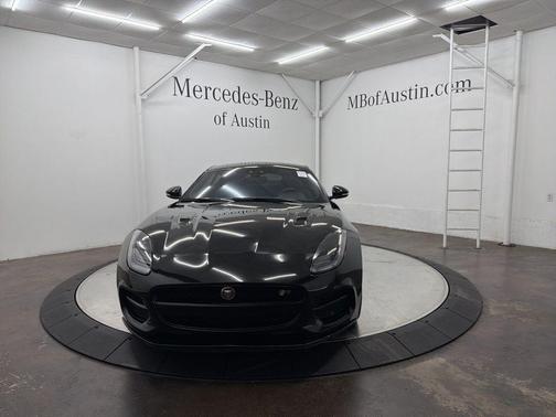 2019 Jaguar F-TYPE R