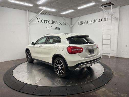 2017 Mercedes-Benz GLA 250 Base
