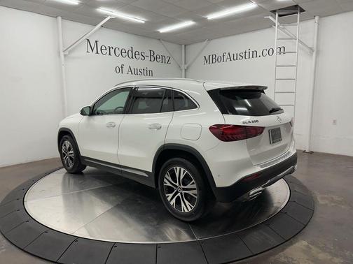 2025 Mercedes-Benz GLA 250 Base