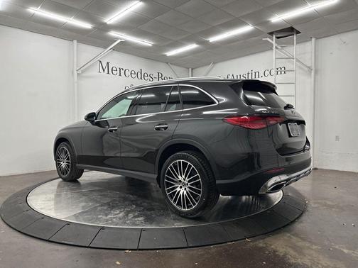 2025 Mercedes-Benz GLC 300 Base
