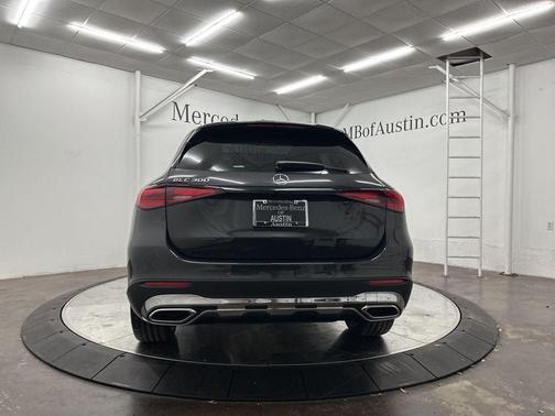 2025 Mercedes-Benz GLC 300 Base