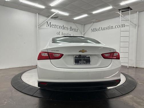 Summit White 2023 Chevrolet Malibu LT