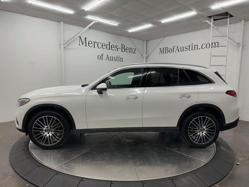 2026 Mercedes-Benz GLC 300 Base