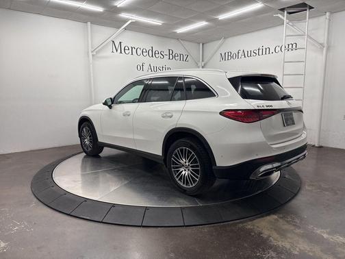 2026 Mercedes-Benz GLC 300 Base