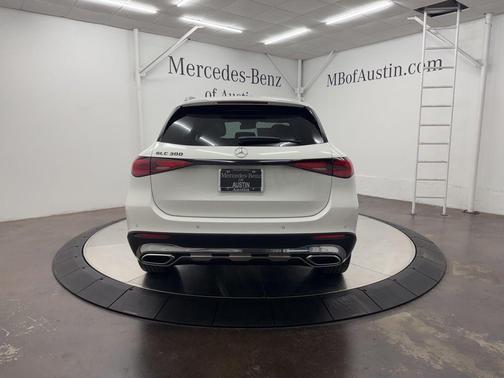 2026 Mercedes-Benz GLC 300 Base