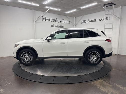 2026 Mercedes-Benz GLC 300 Base