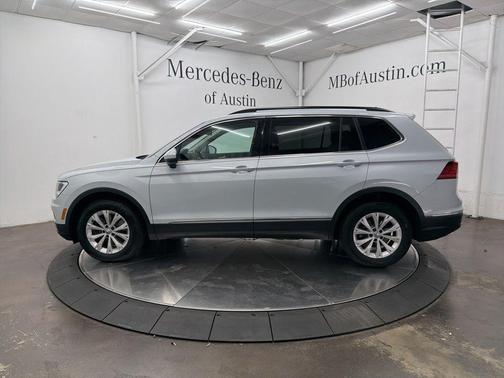 White Silver Metallic 2018 Volkswagen Tiguan 2.0T SE