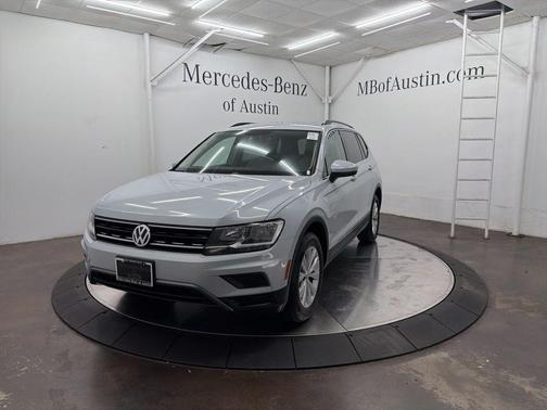 White Silver Metallic 2018 Volkswagen Tiguan 2.0T SE