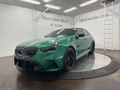 Isle of Man Green Metallic 2026 BMW M5 Base