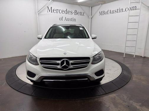 White 2016 Mercedes-Benz GLC-Class GLC 300
