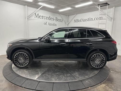 2026 Mercedes-Benz GLC 300 Base