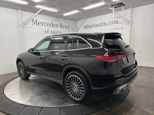 2026 Mercedes-Benz GLC 300 Base