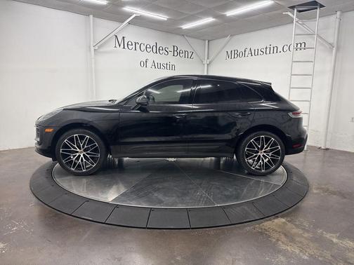 2023 Porsche Macan Base