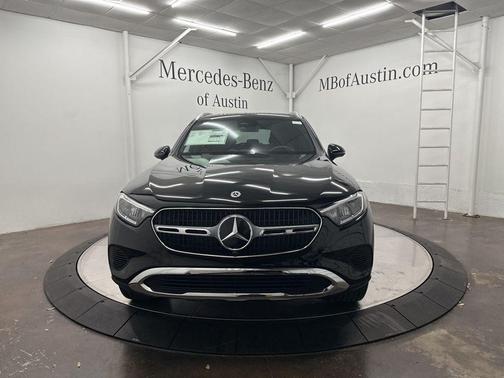 2025 Mercedes-Benz GLC 300 Base