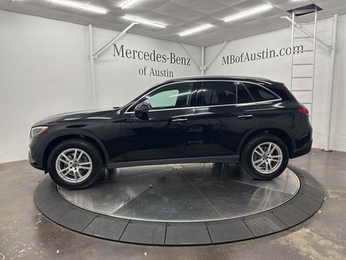 2025 Mercedes-Benz GLC 300 Base