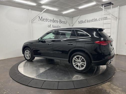 2025 Mercedes-Benz GLC 300 Base
