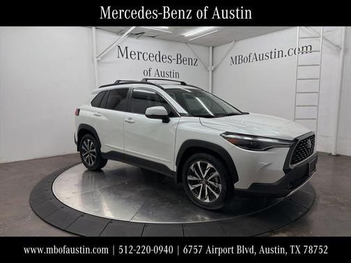 2024 Toyota Corolla Cross XLE