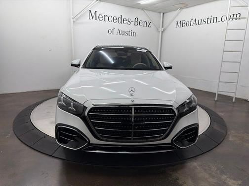 Moonlight White 2027 Mercedes-Benz S-Class 500