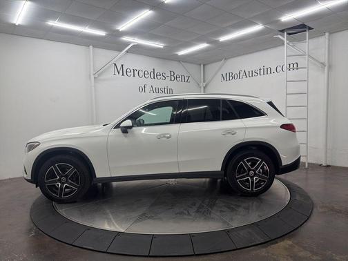 2026 Mercedes-Benz GLC 300 Base