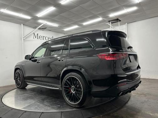 Obsidian Black Metallic 2026 Mercedes-Benz AMG GLS 63 Base