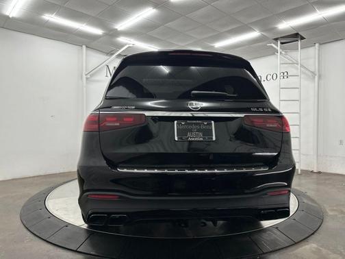 Obsidian Black Metallic 2026 Mercedes-Benz AMG GLS 63 Base