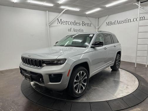 2022 Jeep Grand Cherokee Overland