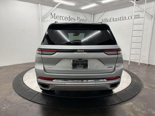 2022 Jeep Grand Cherokee Overland