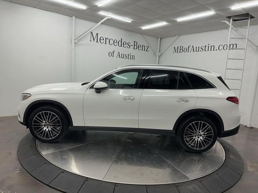 2026 Mercedes-Benz GLC 300 Base