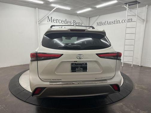2021 Toyota Highlander Platinum