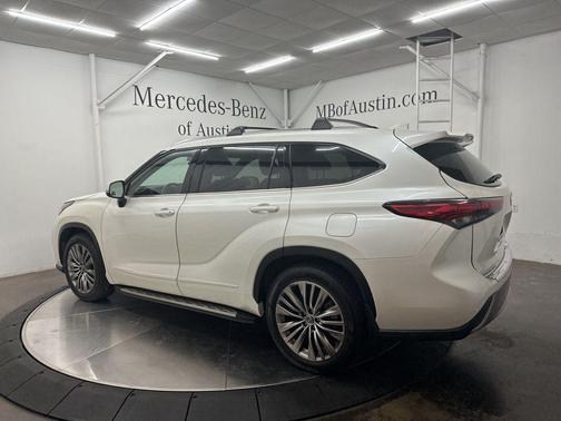 2021 Toyota Highlander Platinum