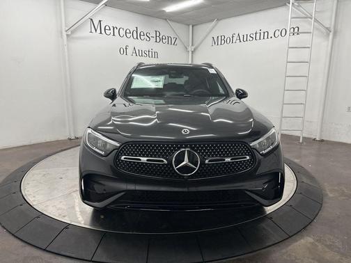 Graphite Gray Metallic 2026 Mercedes-Benz GLC 300 Base