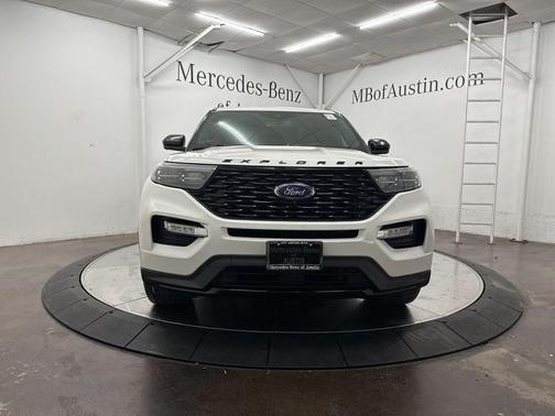 Star White 2022 Ford Explorer ST-Line