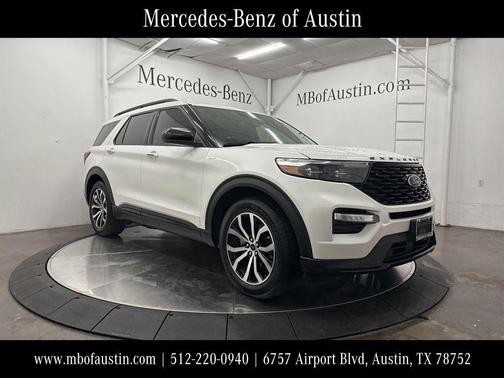 Star White 2022 Ford Explorer ST-Line
