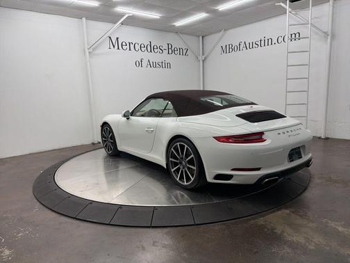 2017 Porsche 911 Carrera