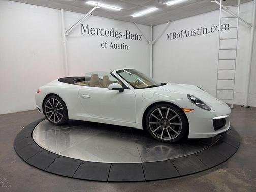 2017 Porsche 911 Carrera