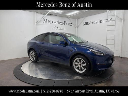 Blue 2022 Tesla Model Y Long Range