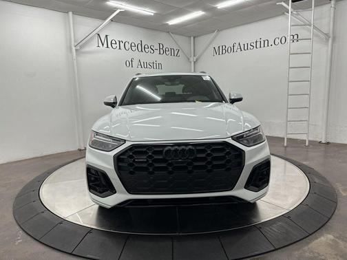 2023 Audi Q7 45 Premium Plus