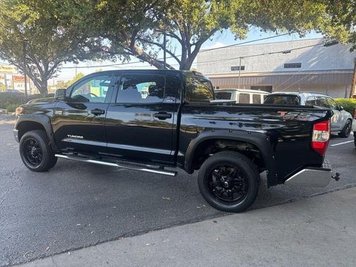 2014 Toyota Tundra SR5