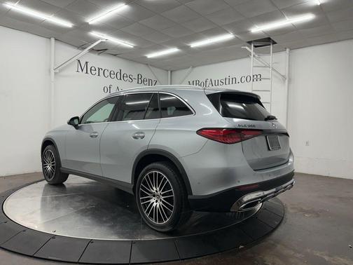 2026 Mercedes-Benz GLC 300 Base