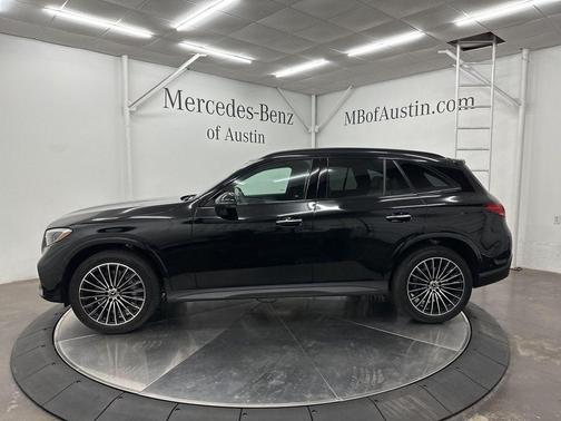 2026 Mercedes-Benz GLC 300 Base